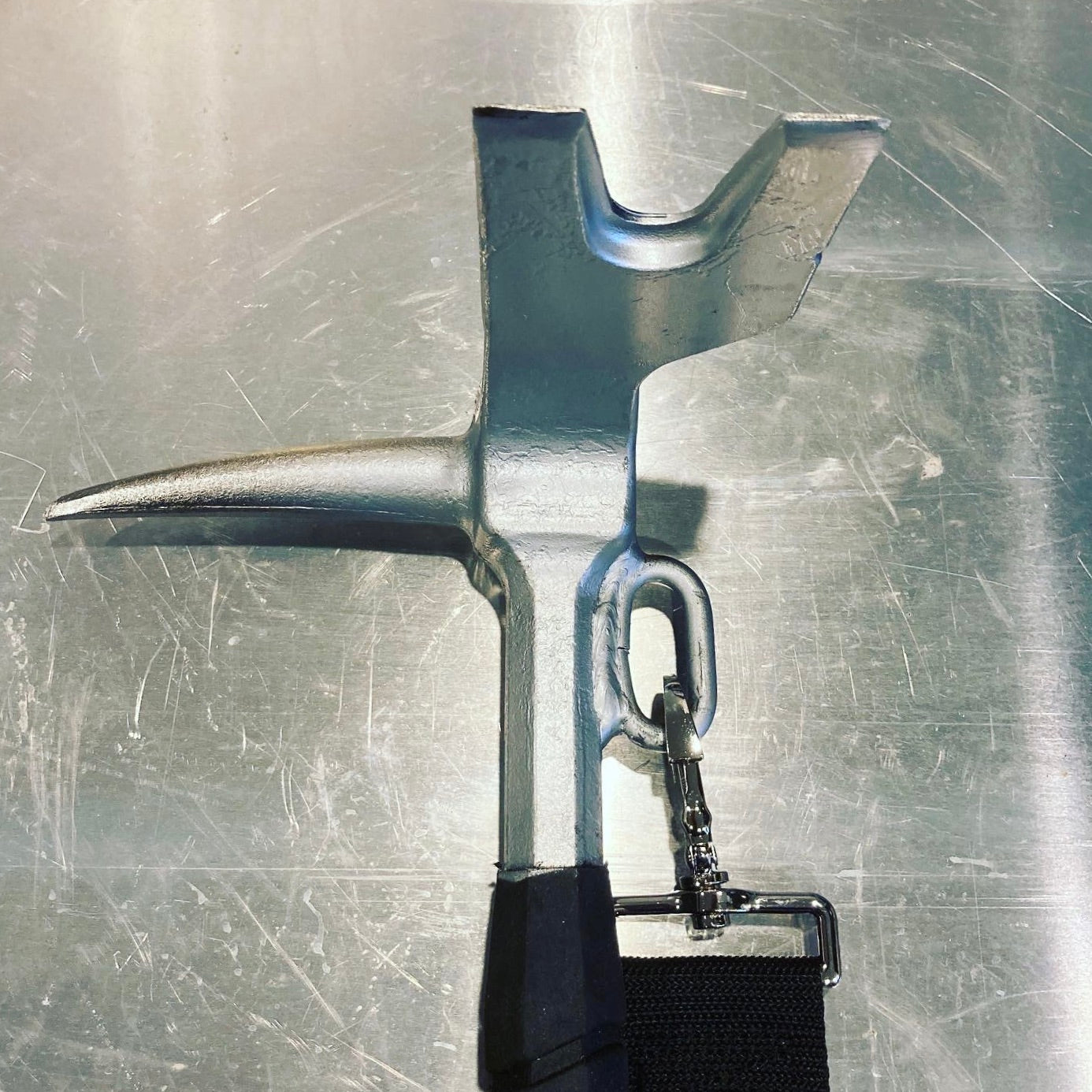 MAKE MY HALLIGAN A ROOF BAR!