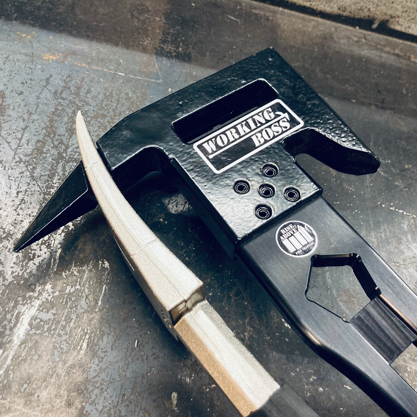 The BADAXX - 6 Lb / Aluminum Handle