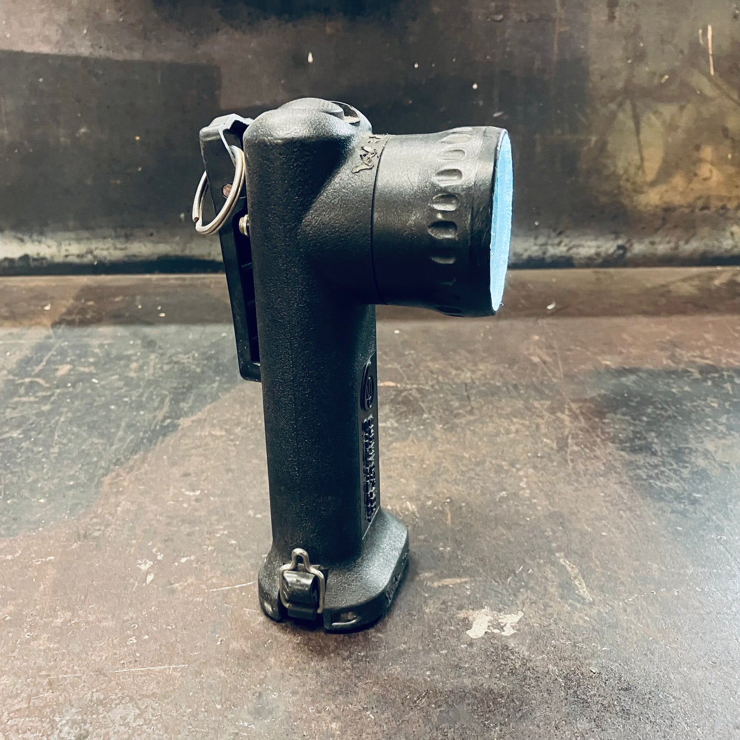 USED: Streamlight Survivor Alkaline LED
