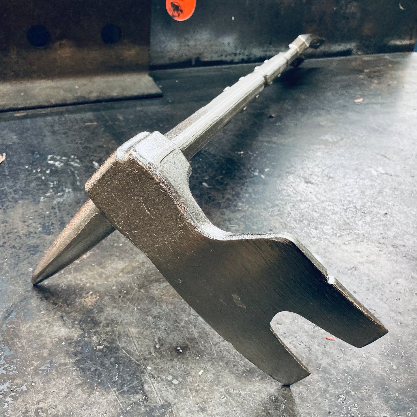 MAXX-REX Halligan