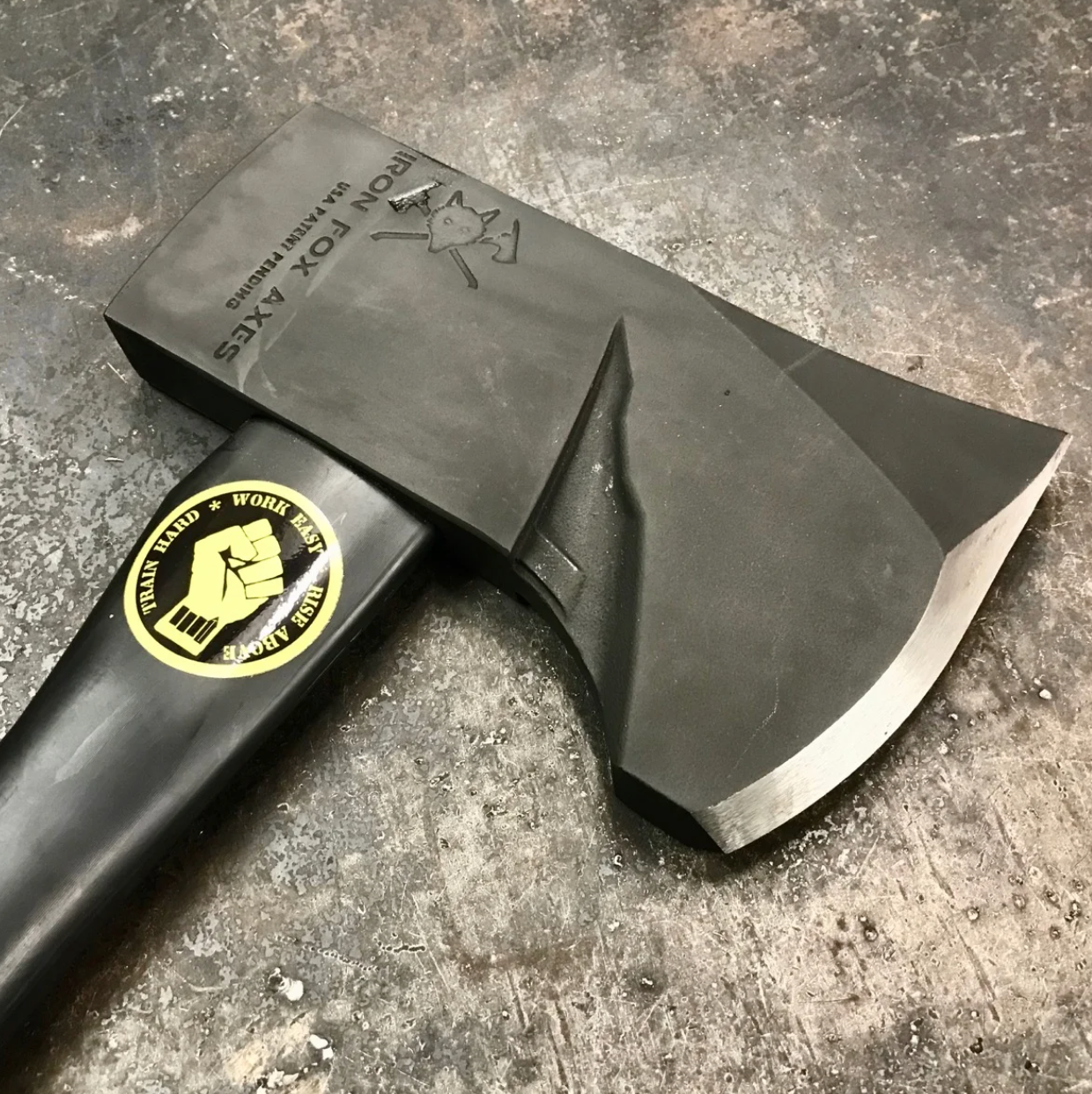 IRON FOX Flat-Head Axe - 8 Lb