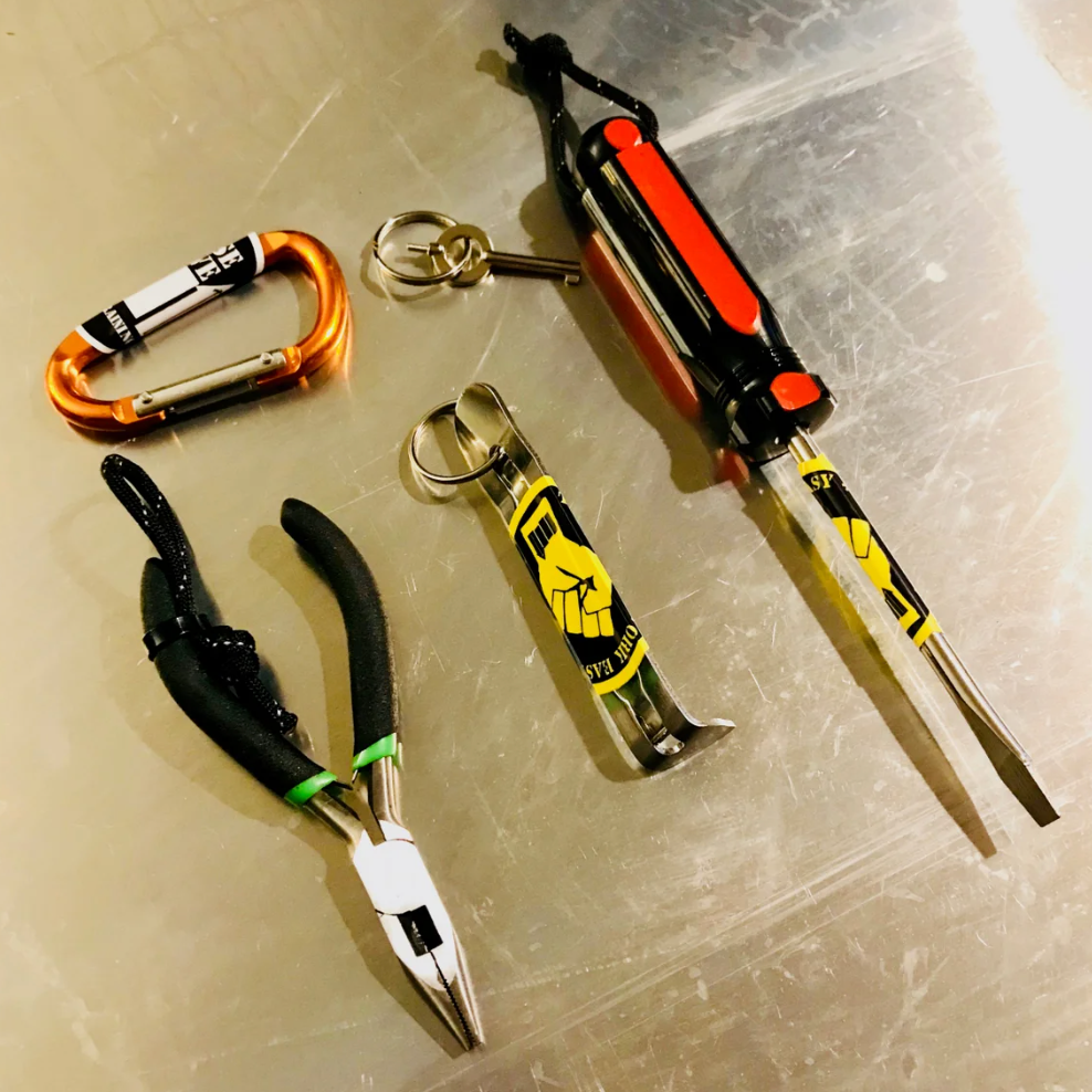 RISE ABOVE Key-Tool Set
