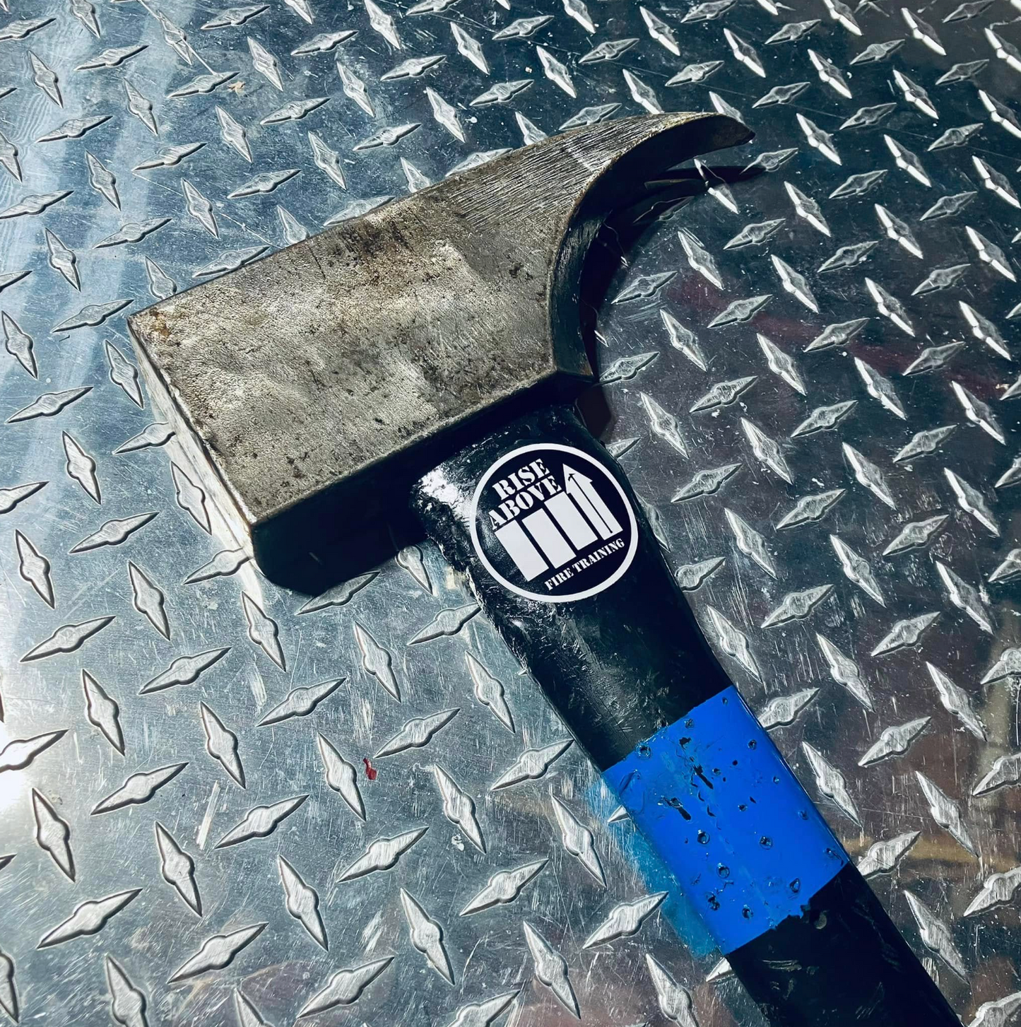 USED: Piglet, 28" Fiberglass Handle