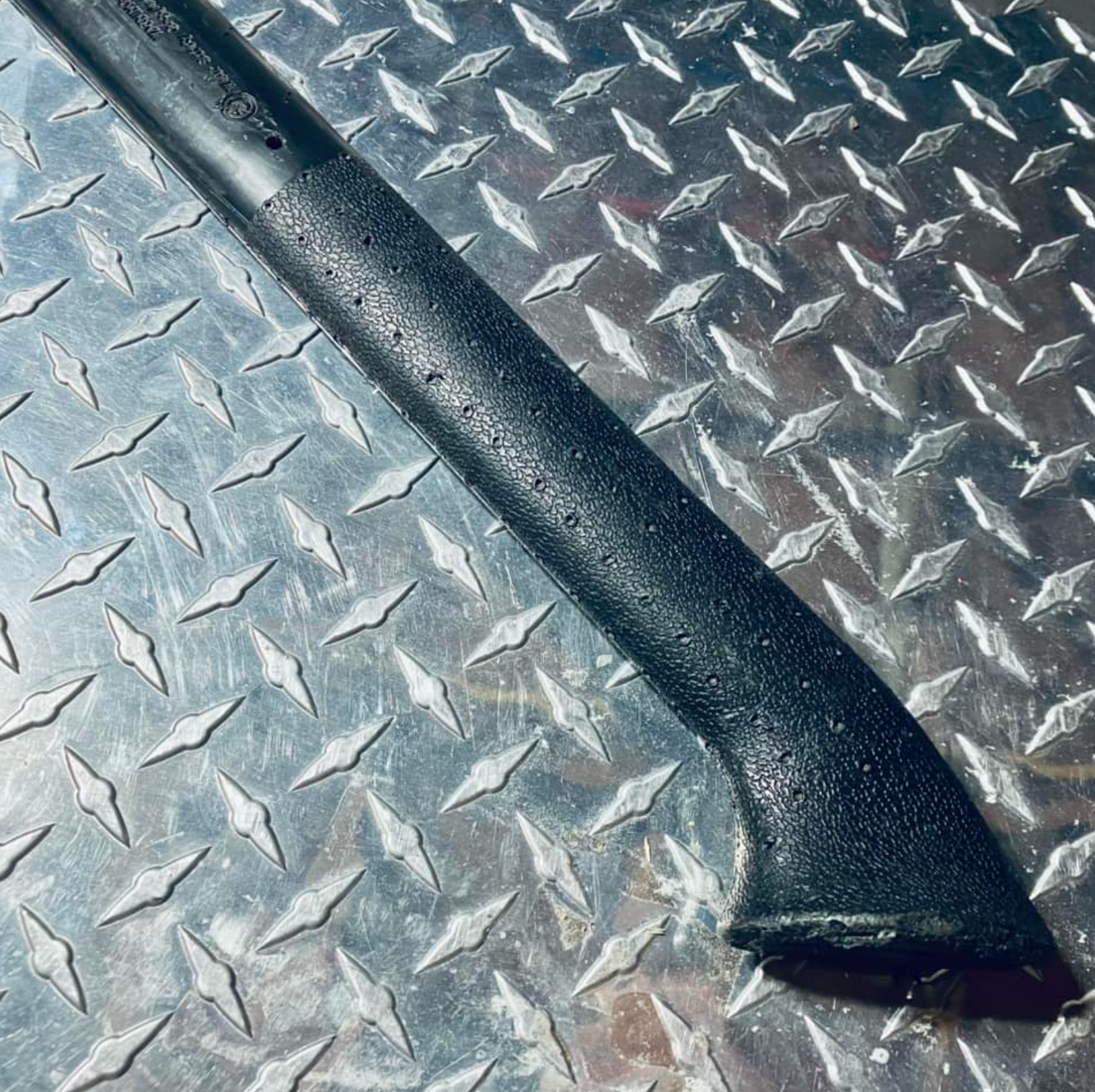 USED: Piglet, 28" Fiberglass Handle
