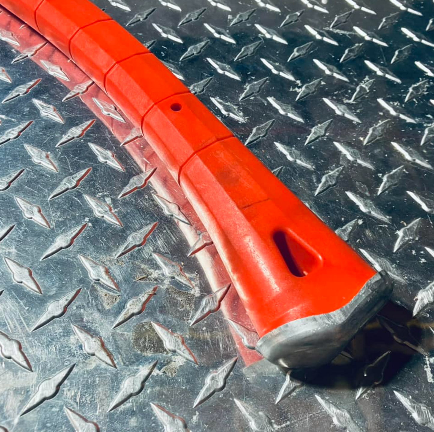 CLEARANCE: Reaper on 32" Fiberglass Handle w/ End Cap