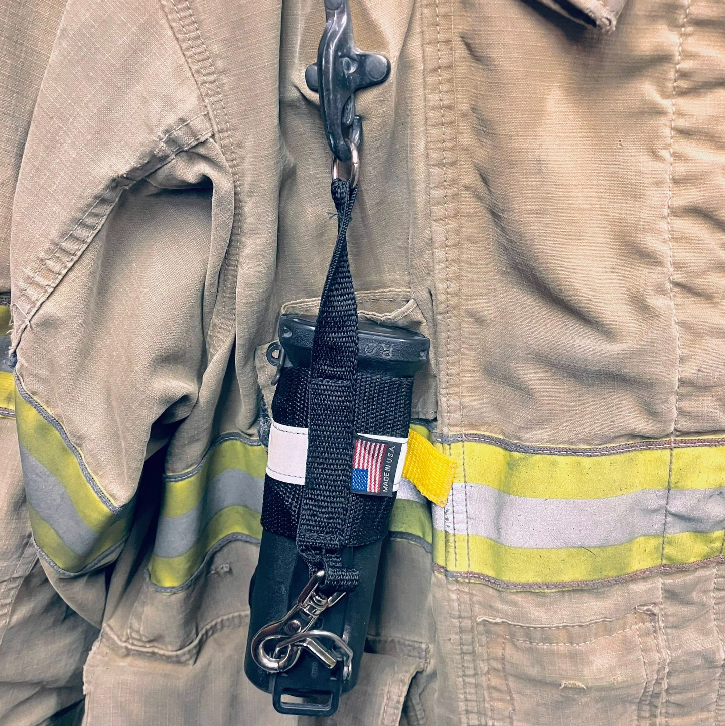 CLEARANCE: Inverted Flashlight Holder