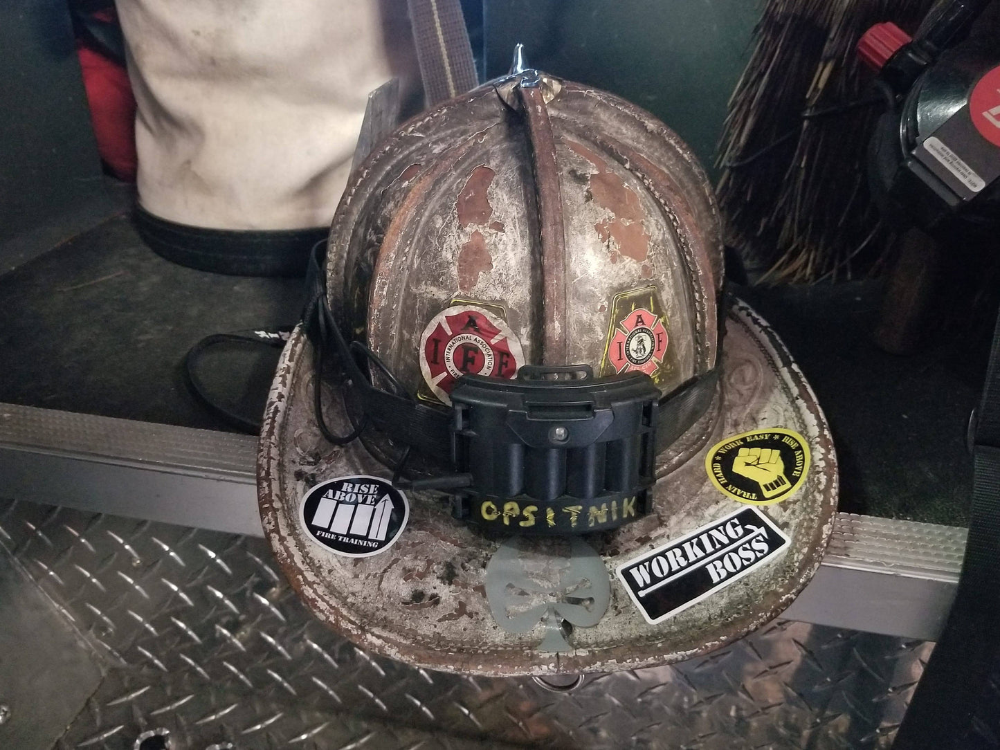 WORKING BOSS Helmet Sticker
