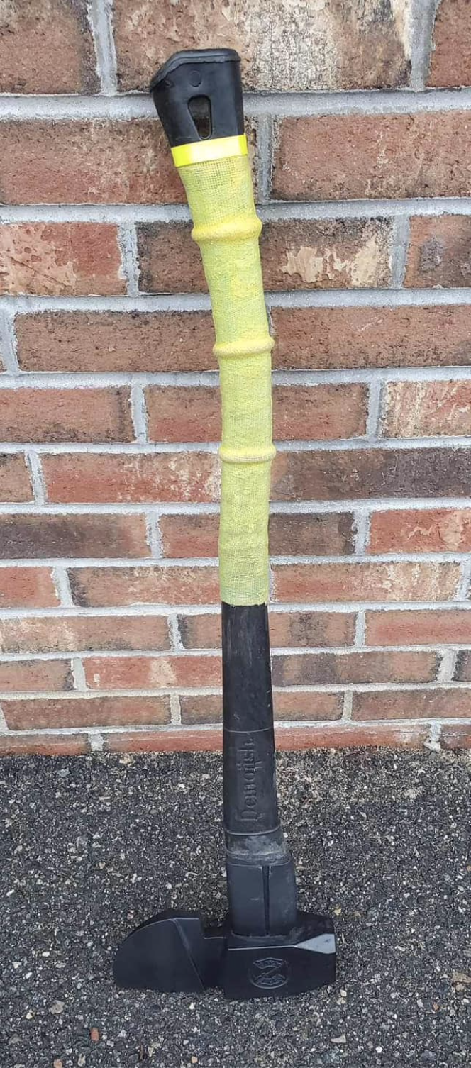 USED: Mauler on 32" composite handle