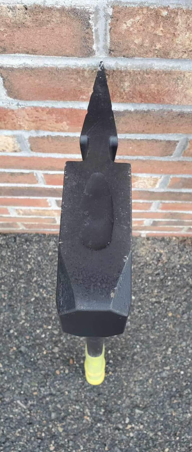 USED: Mauler on 32" composite handle